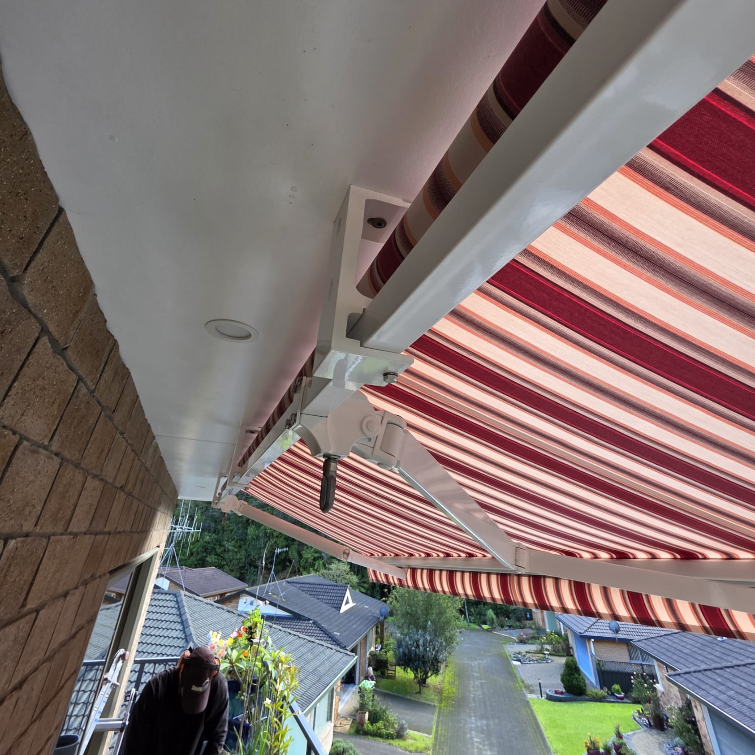 Shade Solution with the Ellipse Monobloc Awning – additional photo 2