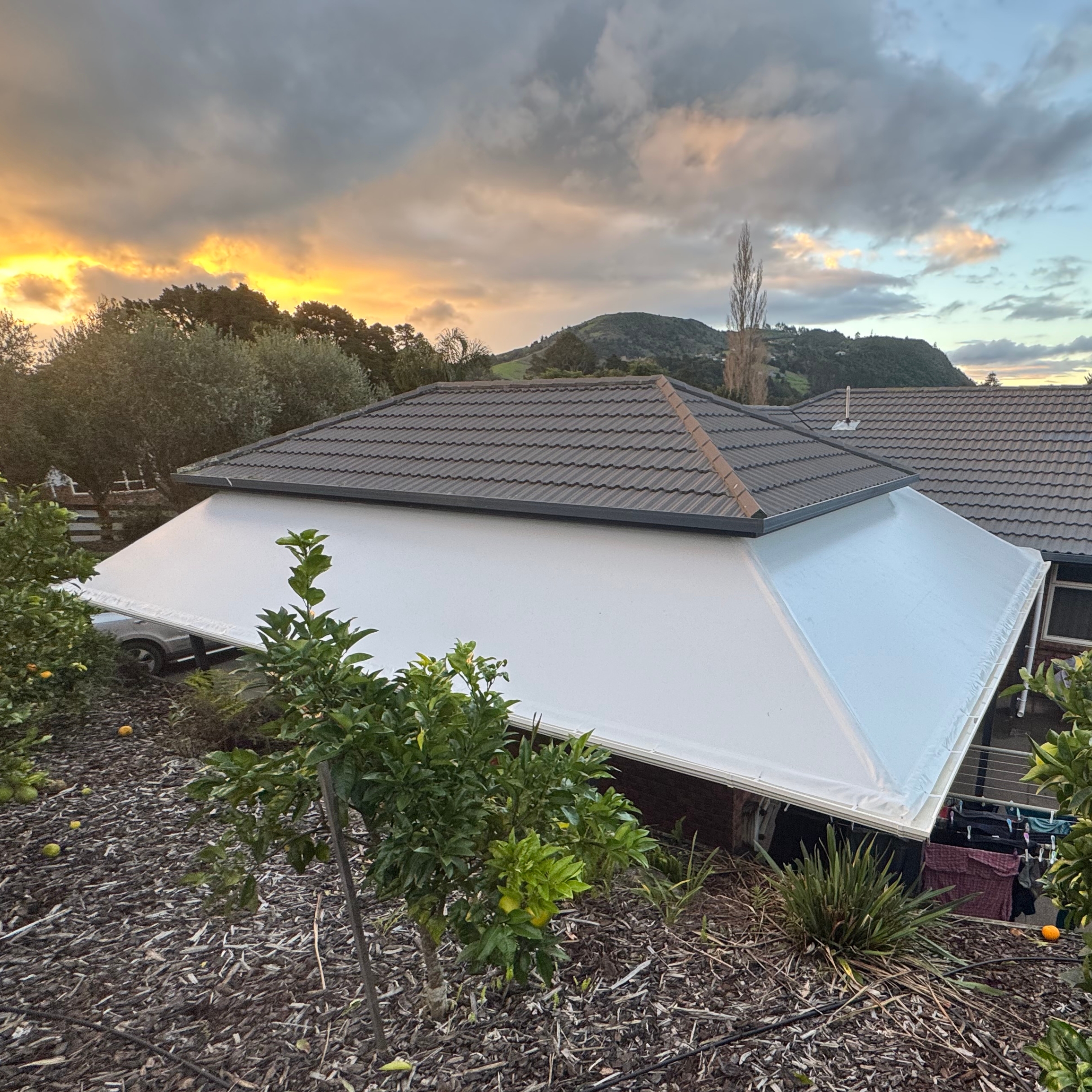 Tricky Shadeland Canopy, Weather Protection & Kayak Storage Solution – additional photo 1