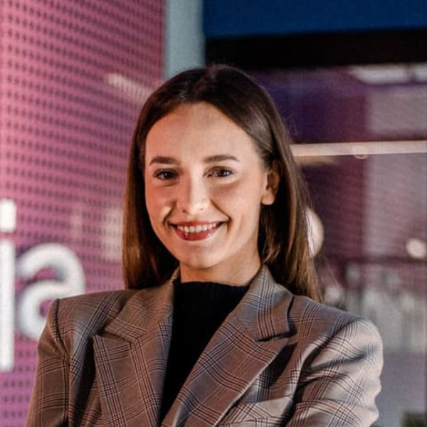 Sara Stojmenovic