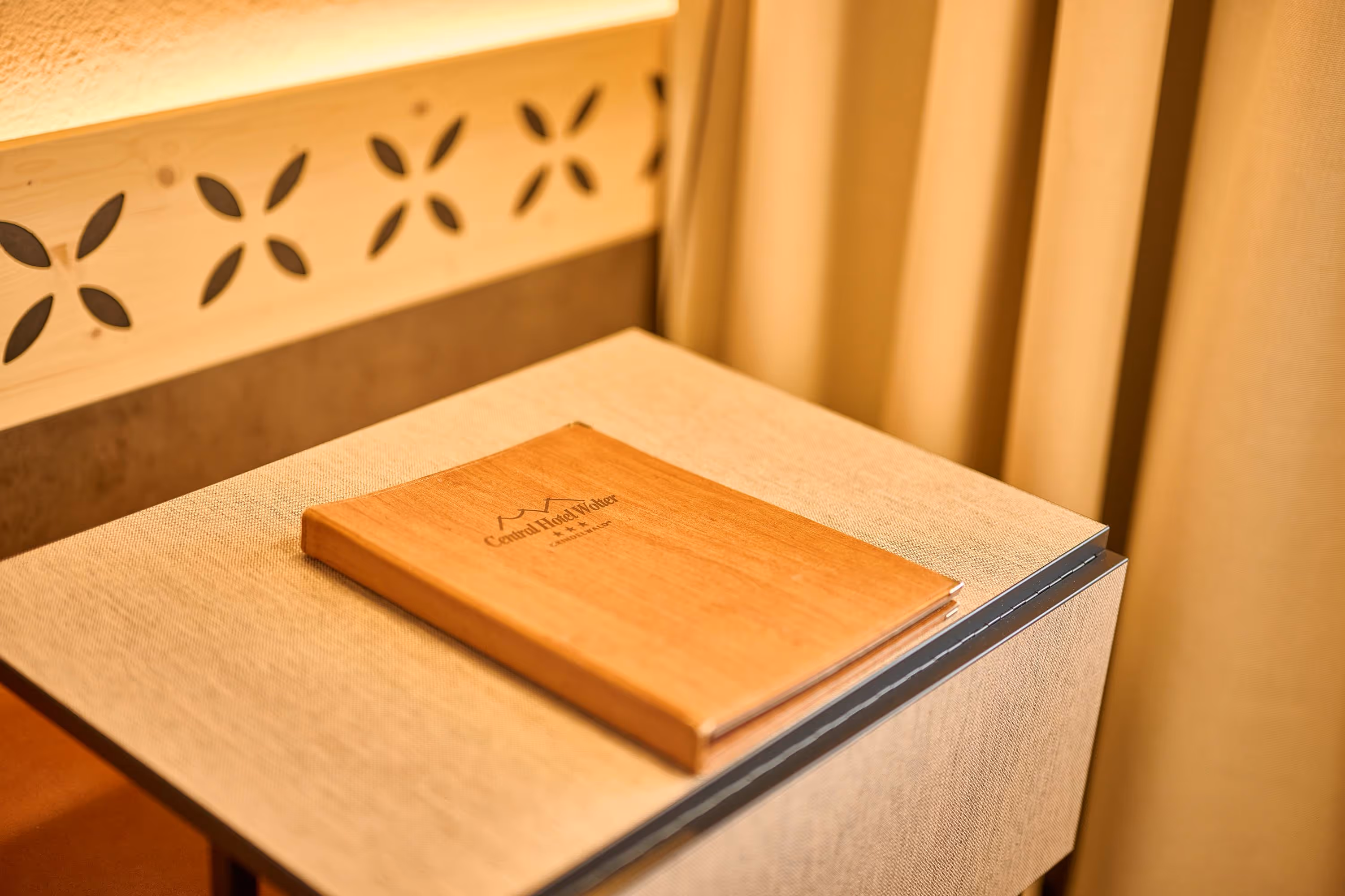 Central Hotel Wolter Grindelwald family room 3 persons informations