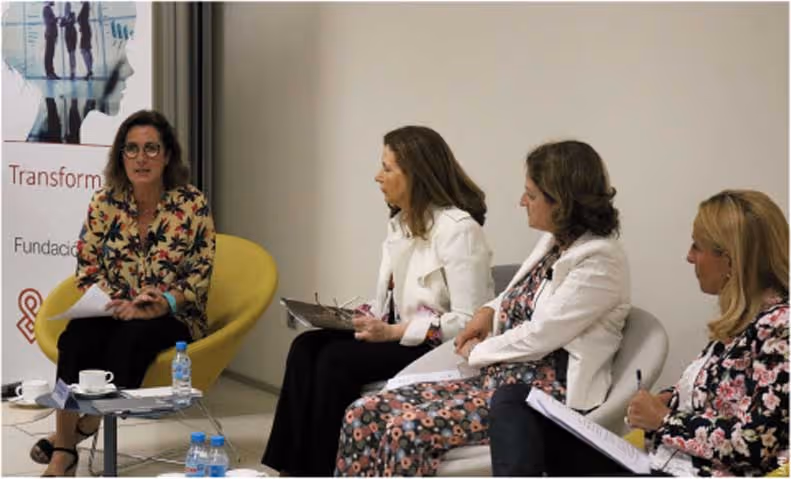 De izquierda a derecha Montserrat Domínguez, María del Mar García Baquero Vela, Ana Muga, María Helena Antolin