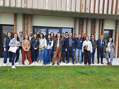 Photo de groupe des responsables de coopératives agricoles réunis à la CAVAC pour les Journées avicoles 2025