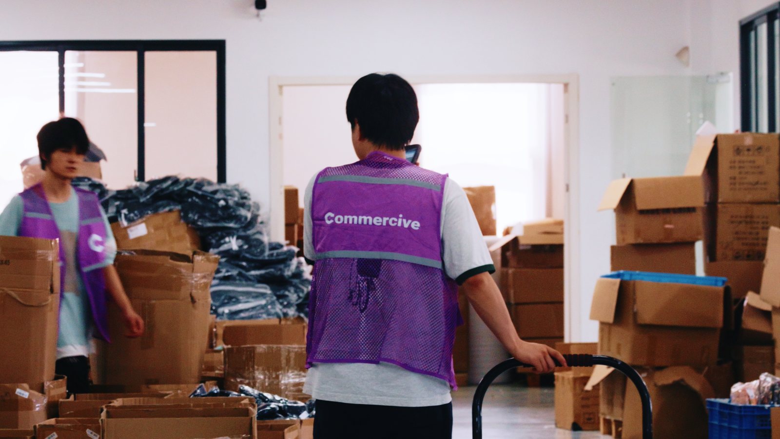 Commercive warehouse team