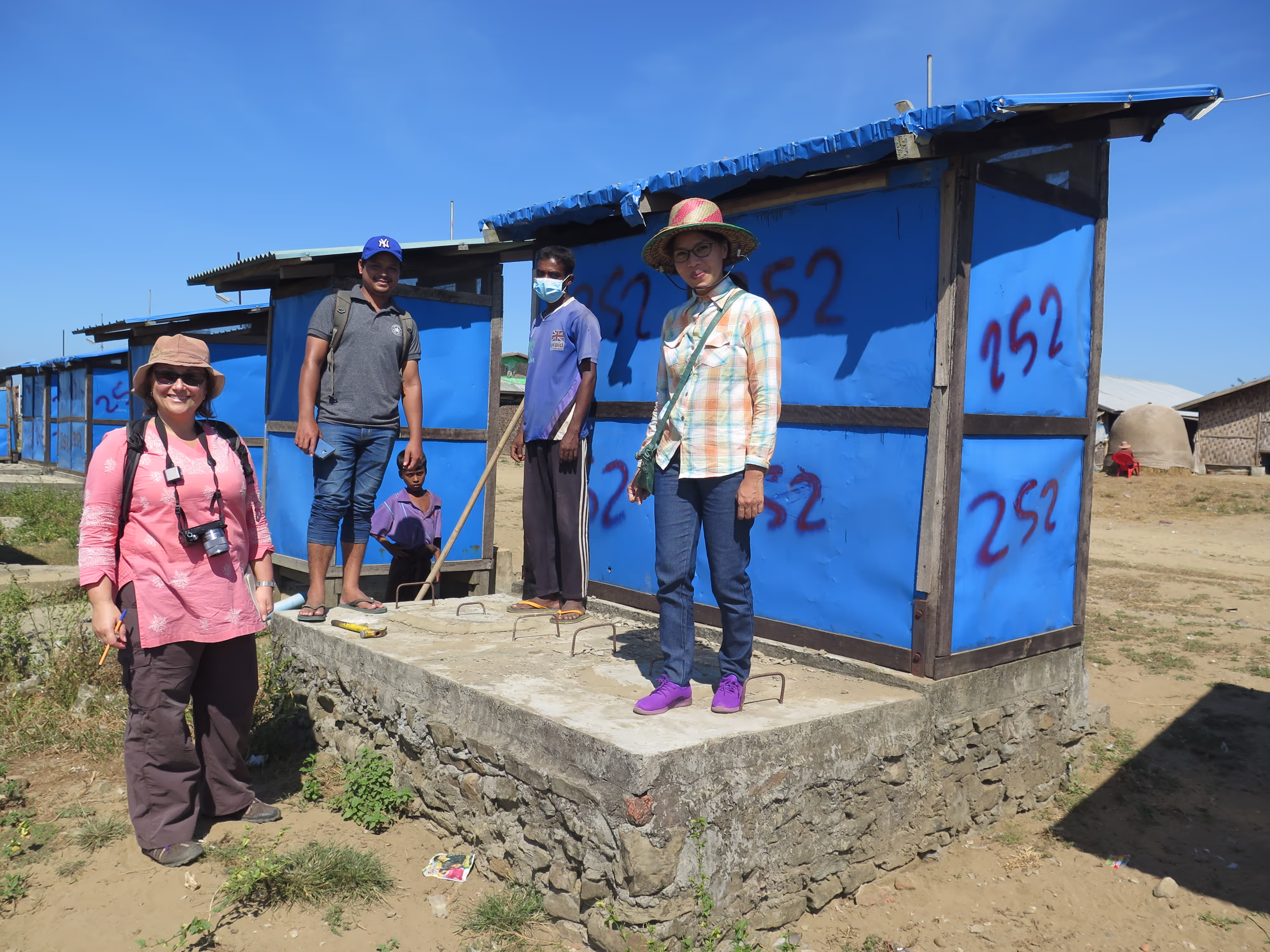 Tiger Worm Team undertaking monitoring in Say Tha Mar Gyi camp. Dr Claire Furlong is on the left, and Oxfam’s Mee Mee Htun on the right. Credit: Jenny Lamb/Oxfam