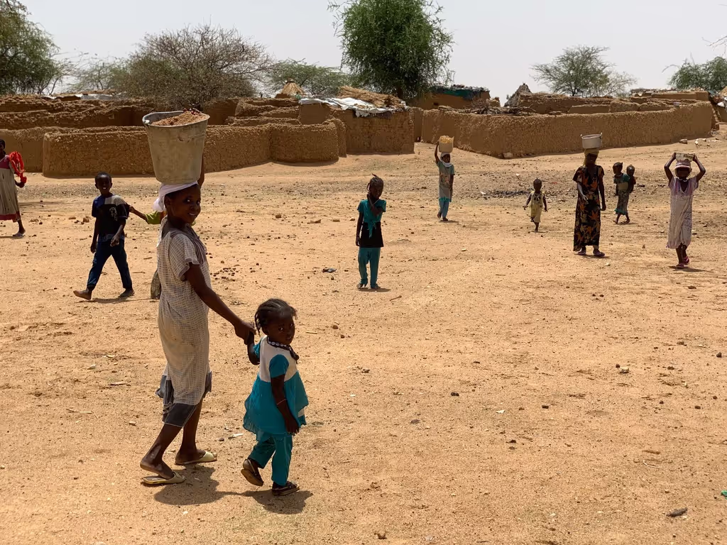 Children in camp Kounoungou. Credit: iACT 
