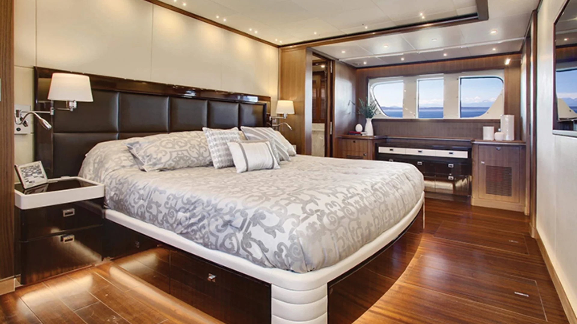 92 ocean explorer luxurious bedroom large bed wooden floor scenic view