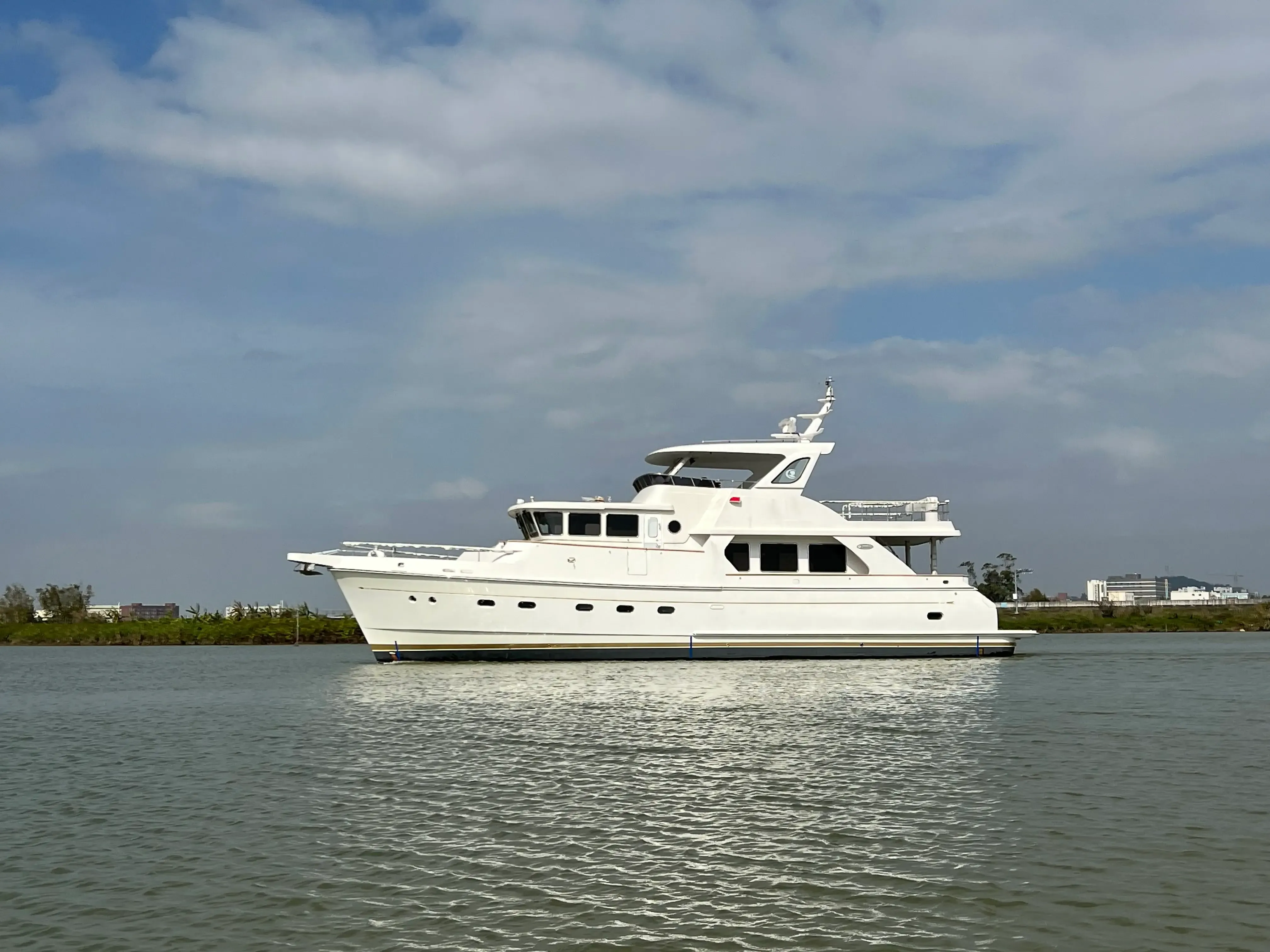 port side view of selene classic 62 far shot