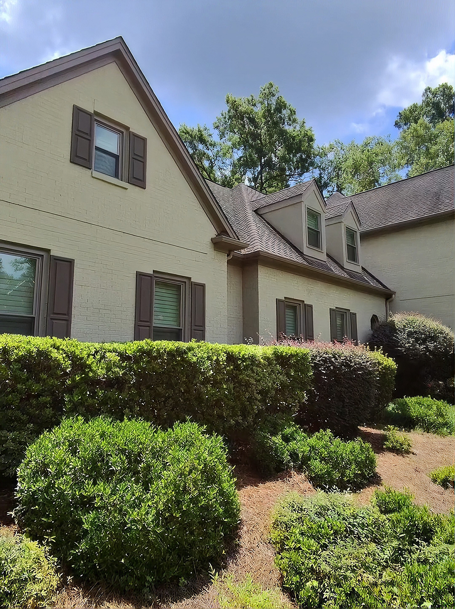 Vestavia Hills, AL home with 37 new white vinyl replacement windows