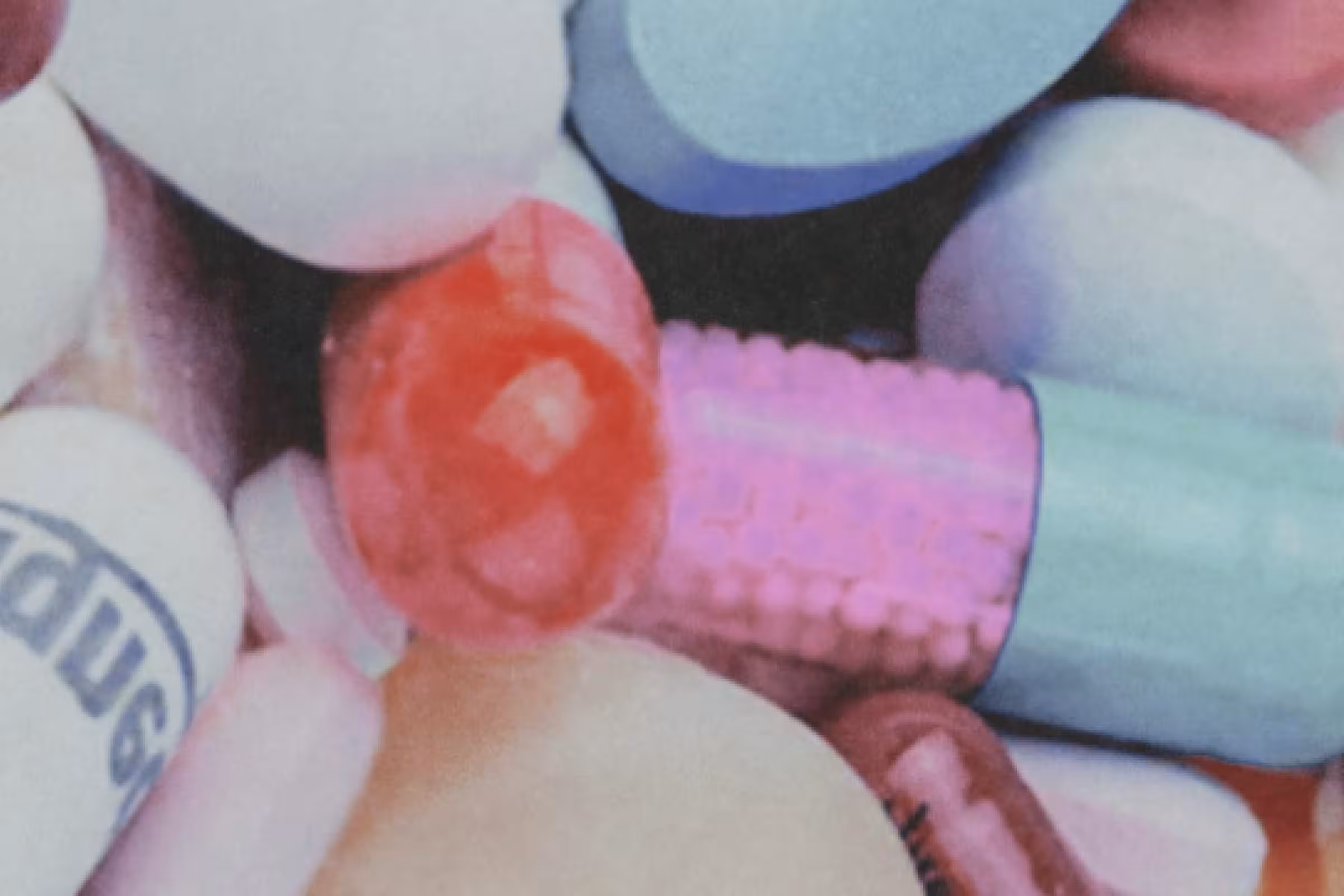 A zoomed in image of Fluconazole pill and patient wondering how long does it take for fluconazole to work