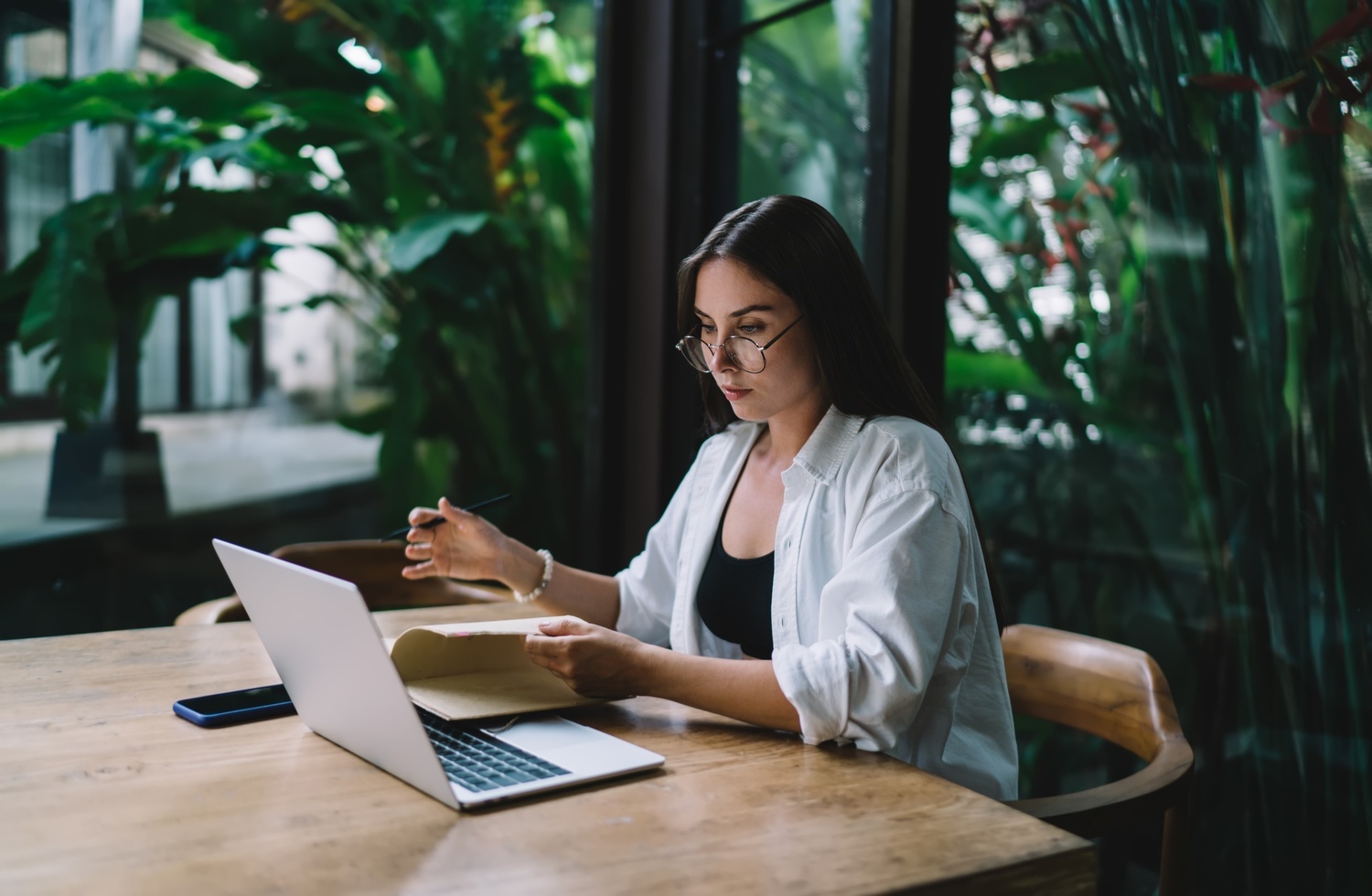 How to get more clients to book online: 7 CTA swaps for wellness practitioners