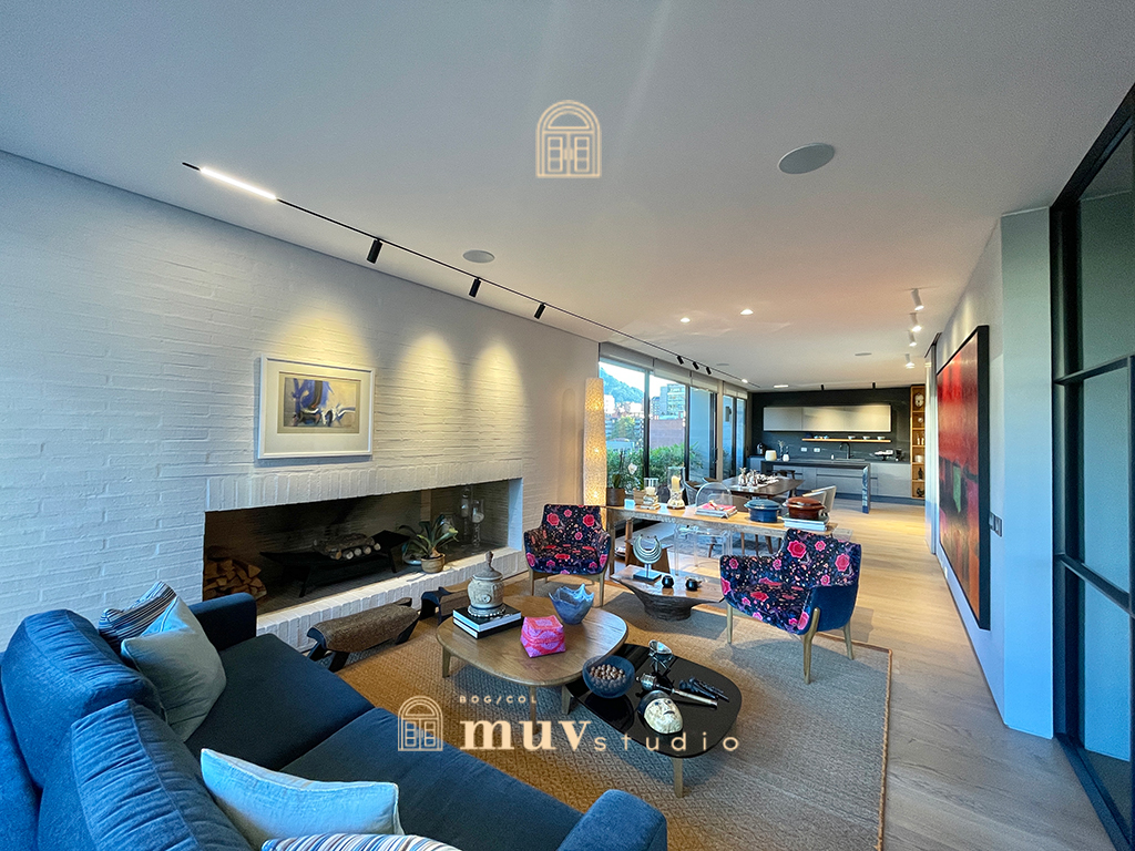 Espectacular apartamento totalmente remodelado rodeado de balcones y terraza en el corazón de la Cabrera para arriendo 