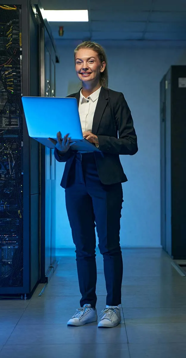 A Veeps server technician