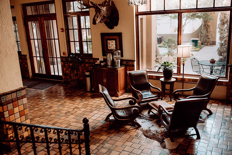 Hotel El Capitan Lobby