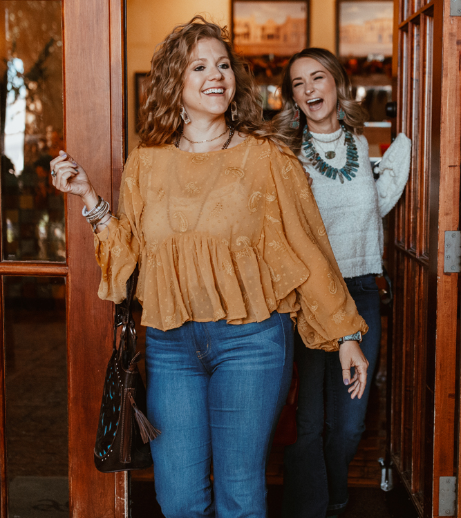 Poolside to purse-side