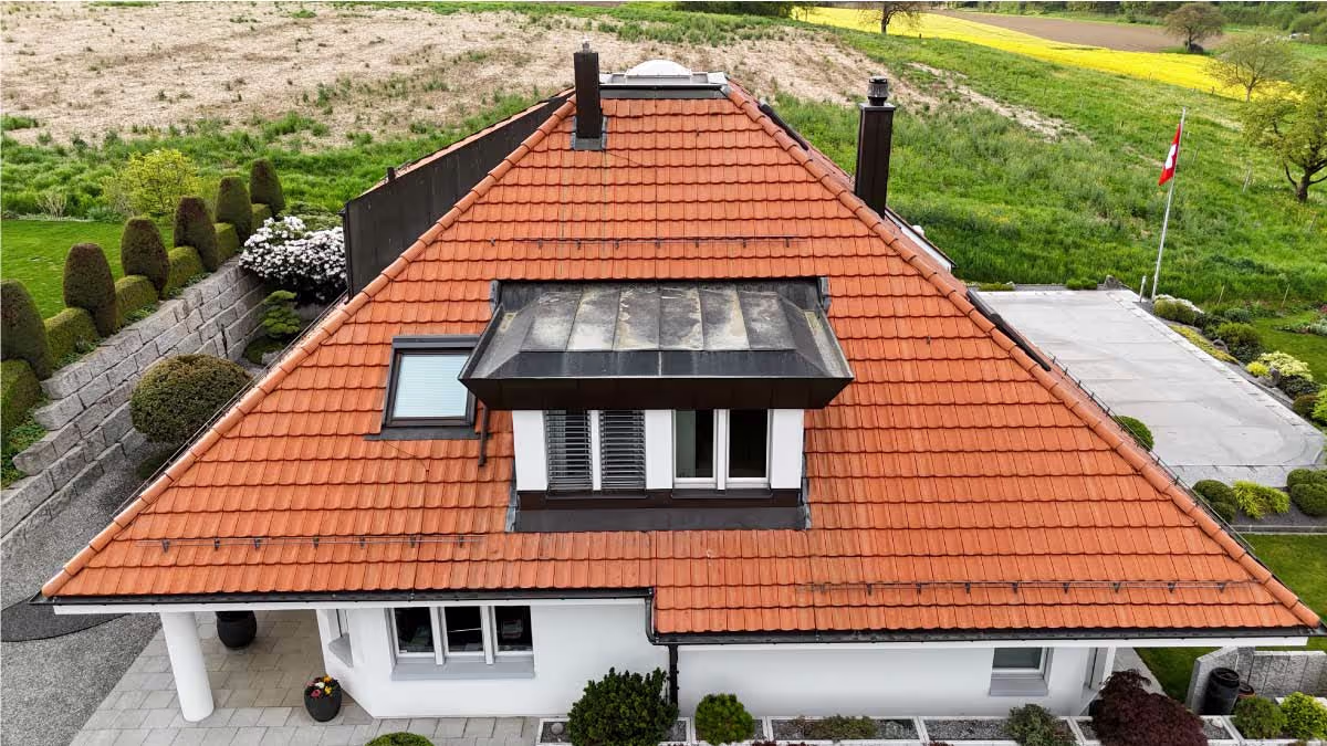 Dachreinigung in Aargau & Zürich durch Cleaning and more