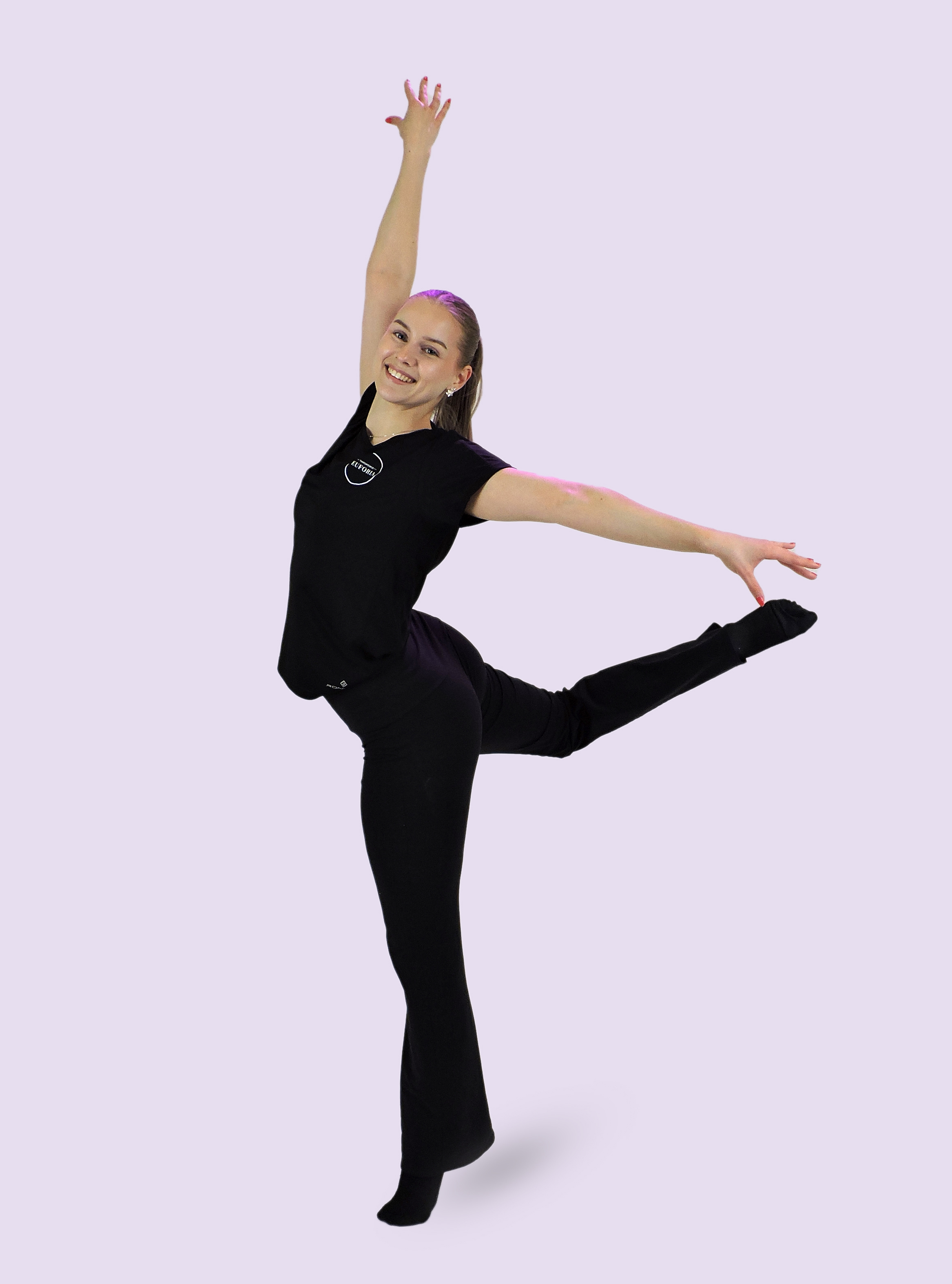 Nainen tanssimassa Lyrical Jazzia Joensuun Tanssikeskus Euforialla.