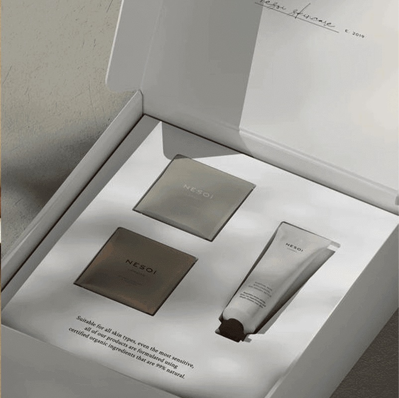 How to Create the Perfect New Hire Swag Box