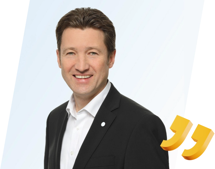 Headshot of Markus Niedermaier M-net