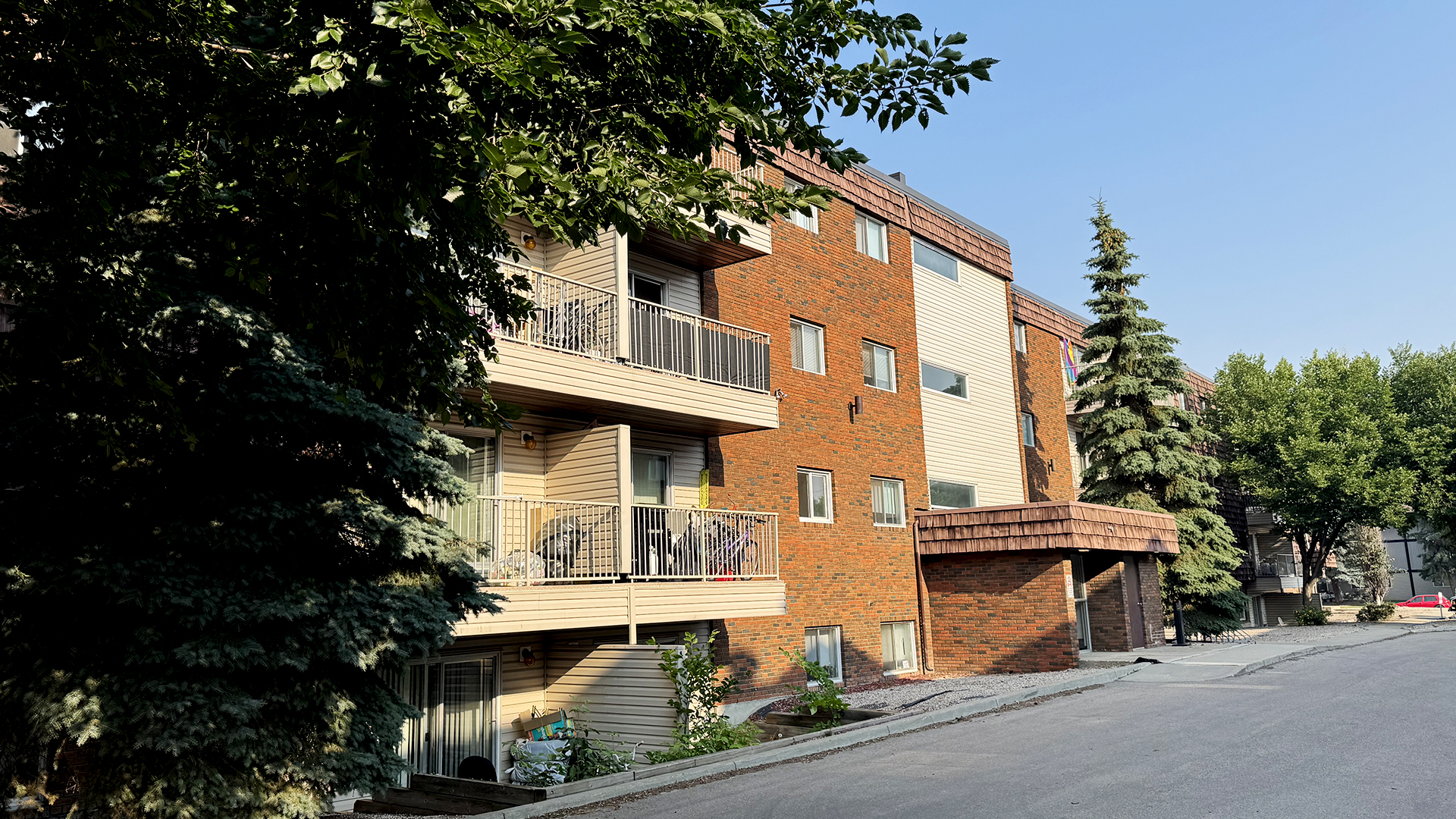 Blue Quill Pointe — Residential in Edmonton, AB — Structural Engineering, Mechanical Engineering, Electrical Engineering by Design Works Engineering (view 3 of 3)