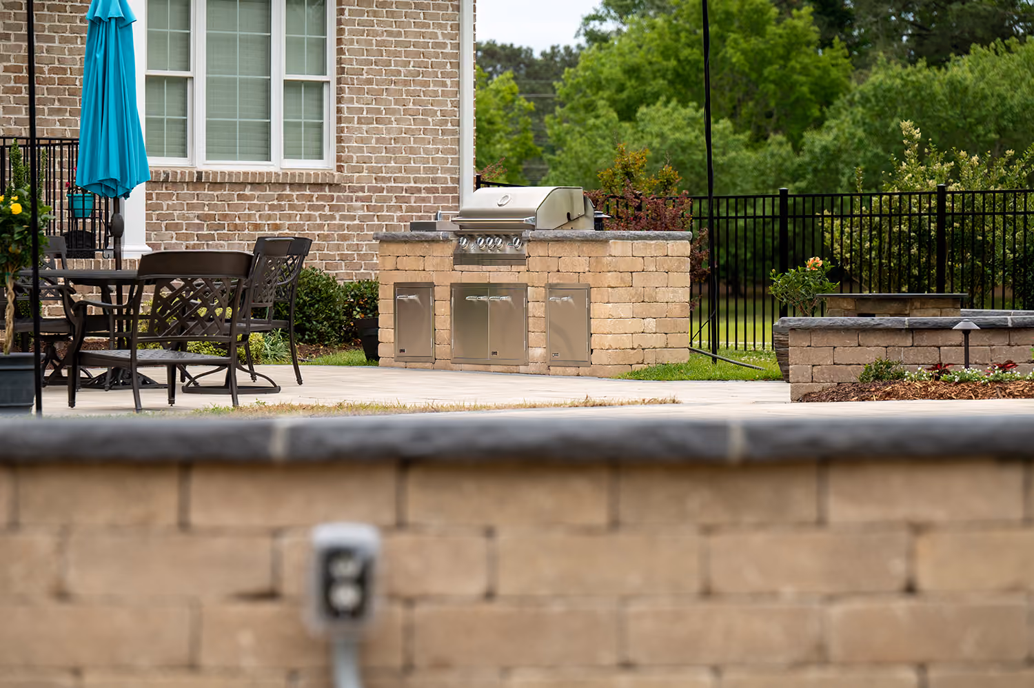 Carolina Hardscapes & Pools, outdoor kitchen, patio