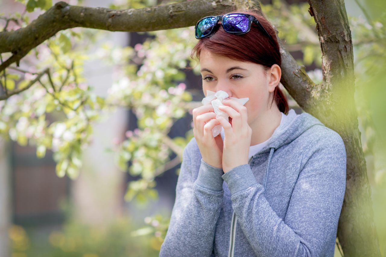 woman experiencing what is hay fever