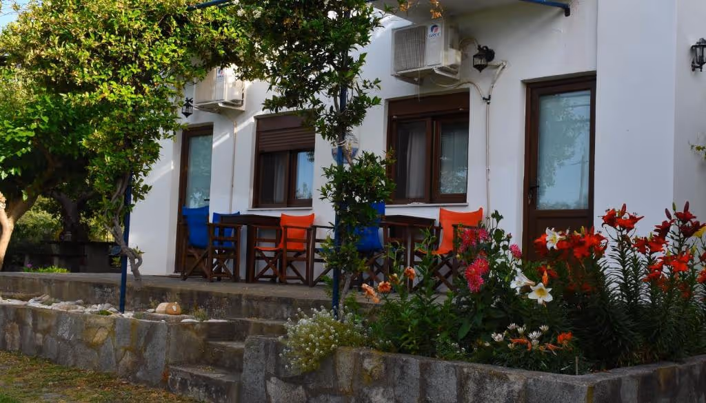 Mirsini Apartments