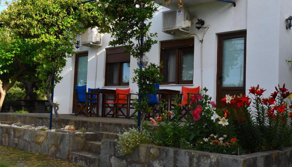 Mirsini Apartments