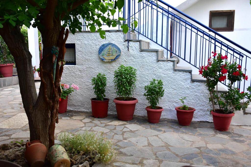 Mirsini Apartments