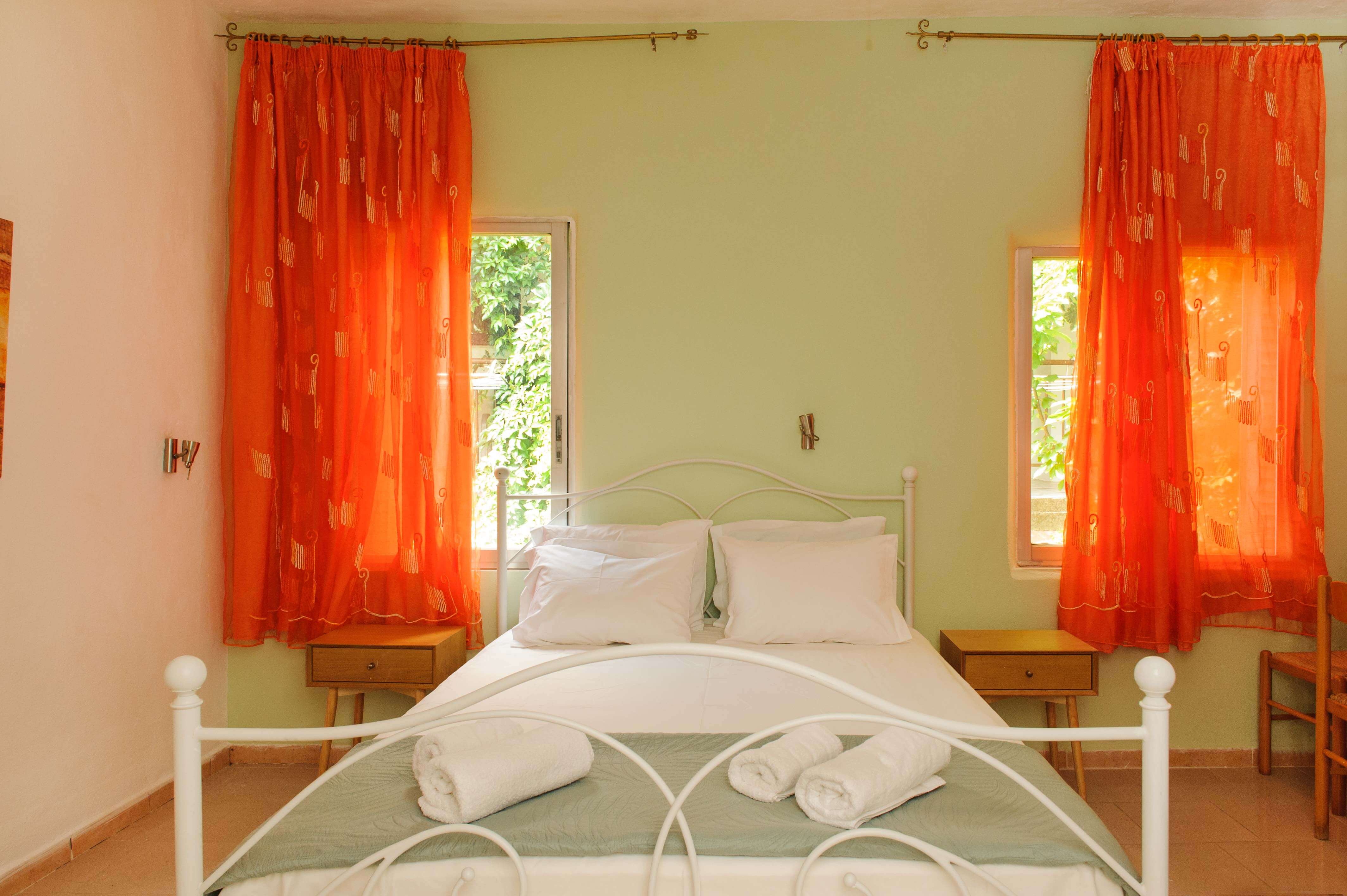 Paradise Rooms