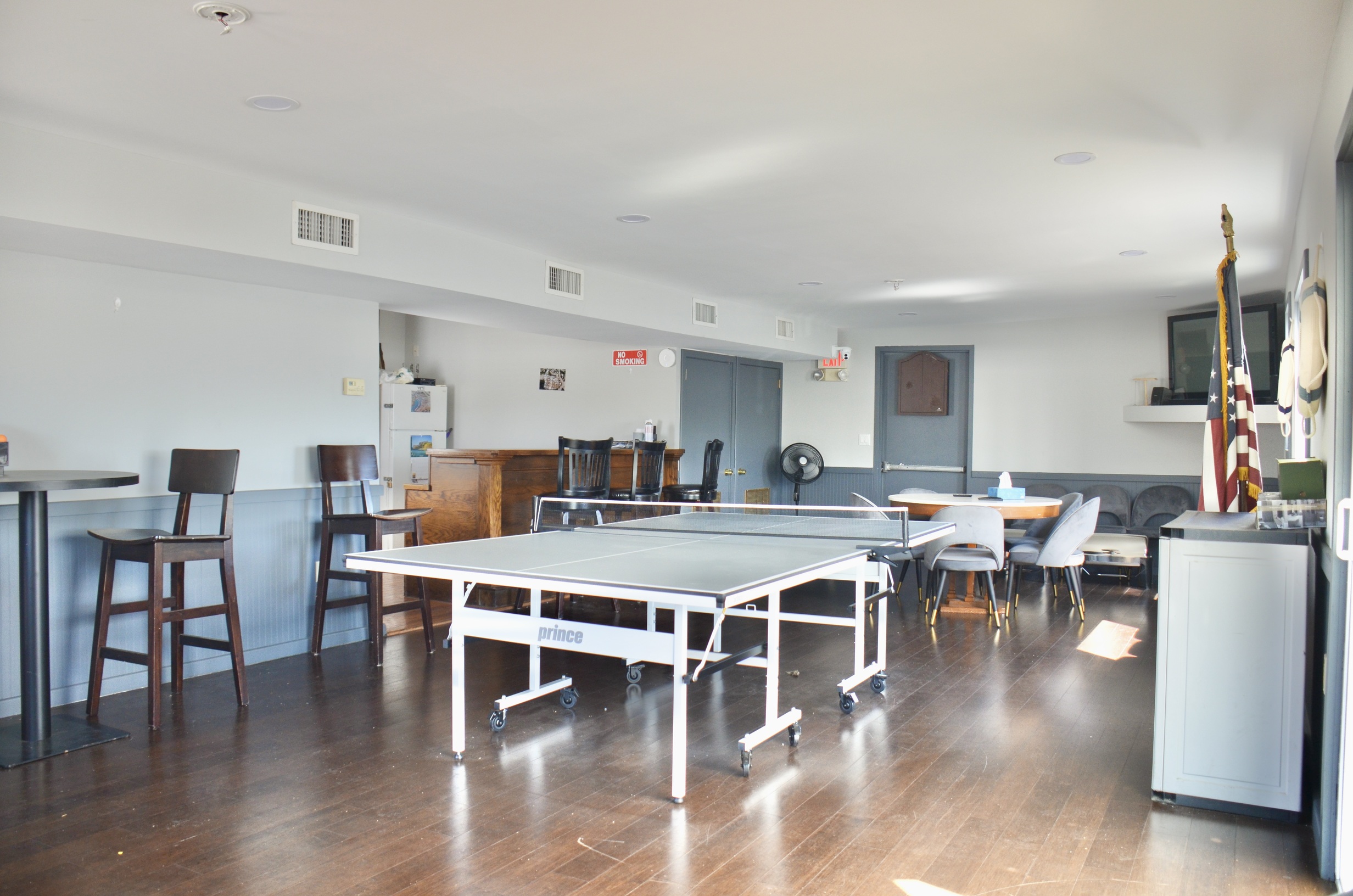 Dining area of Dakota's On The Cove