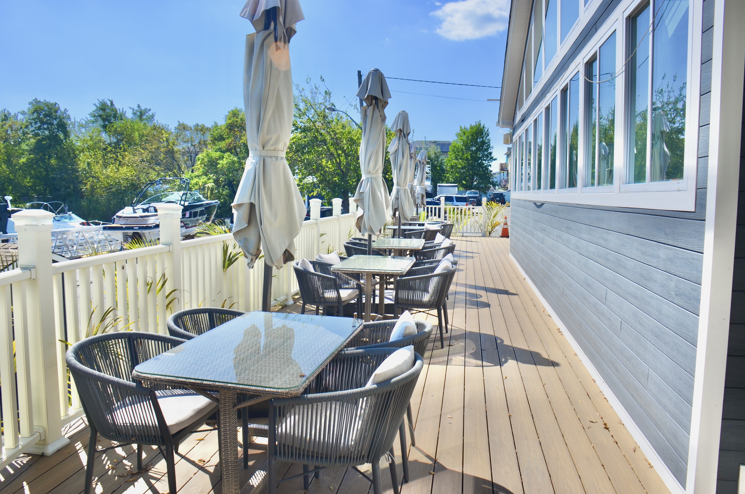 Dining area of Dakota's On The Cove
