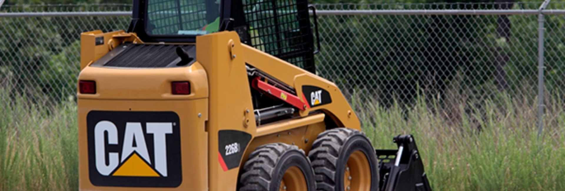 6 implementos da minicarregadeira que vão turbinar a sua operação - Blog Mills 
