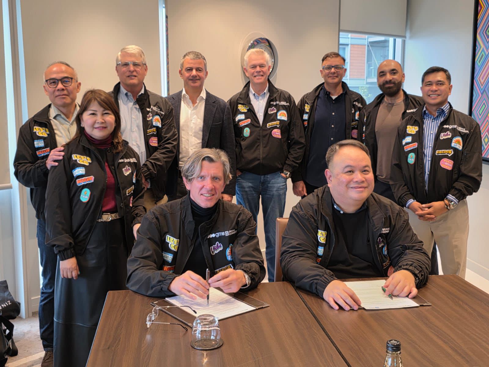 m360 and GMS leadership signing a renewed strategic partnership agreement to expand global A2P messaging solutions.