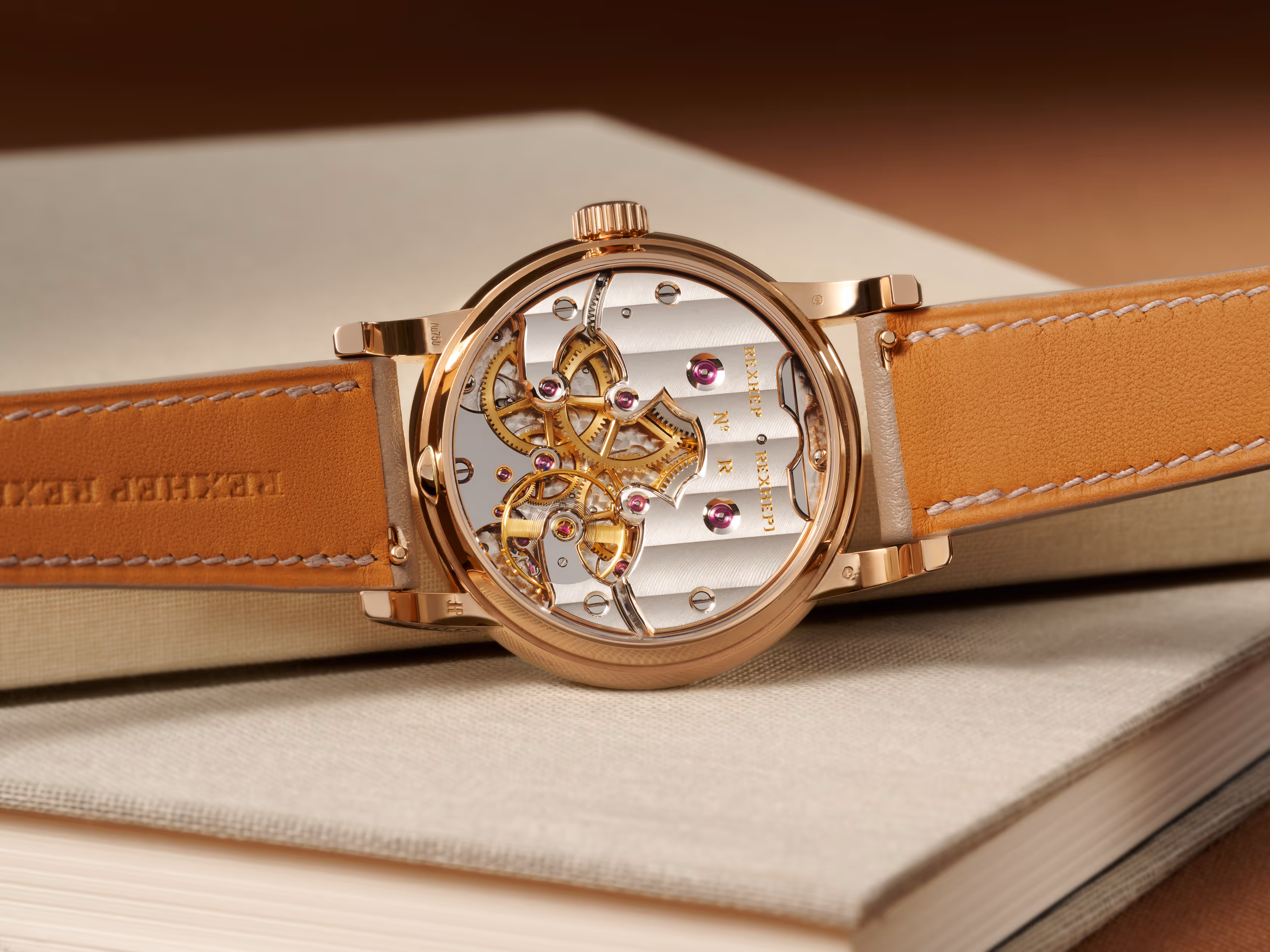 Hand-finishing movement of the Chronomètre Contemporain II in rose gold