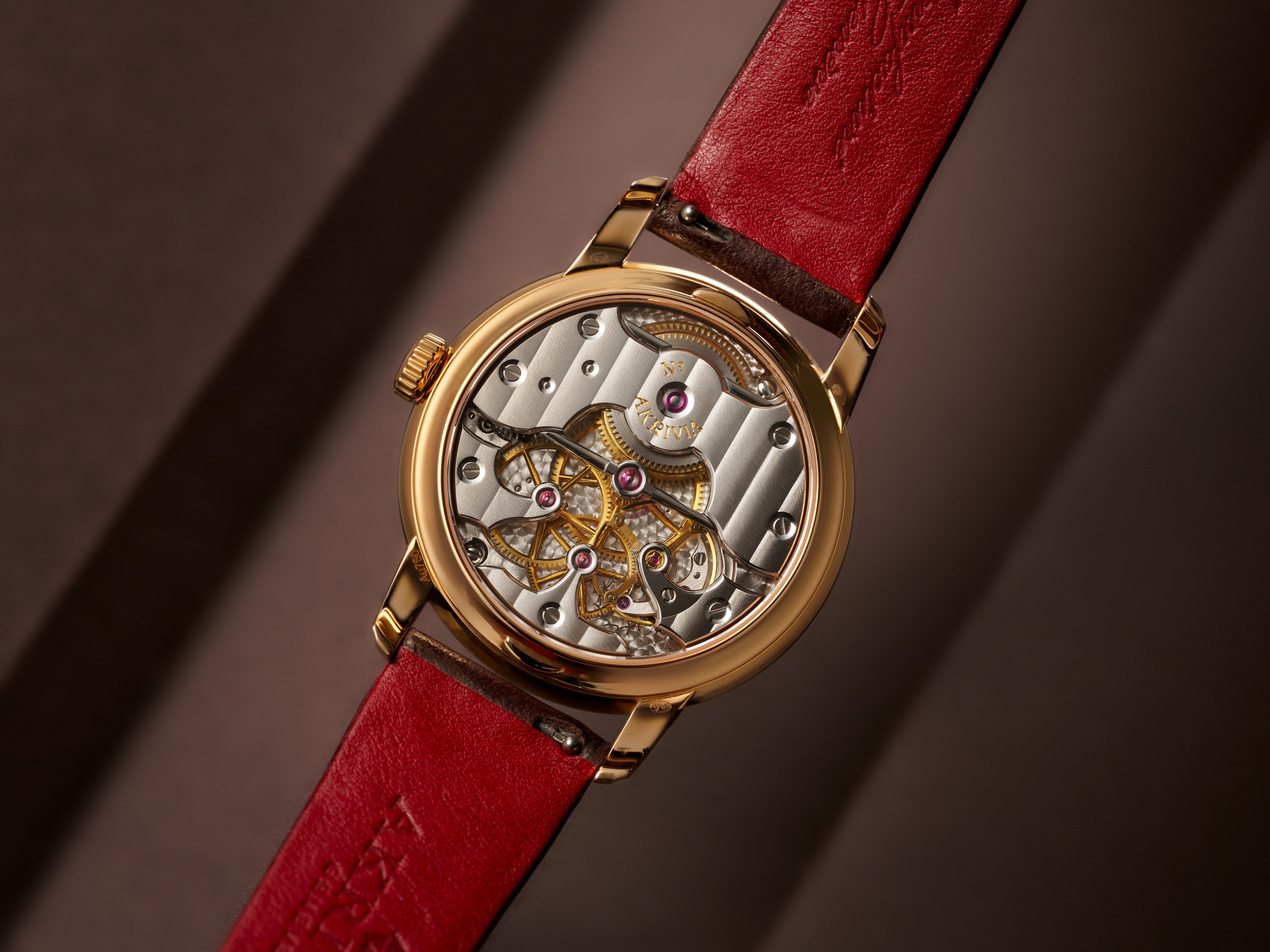 Movement view of the rose gold RRCC I hand-decorated by Rexhep Rexhepi in Geneva