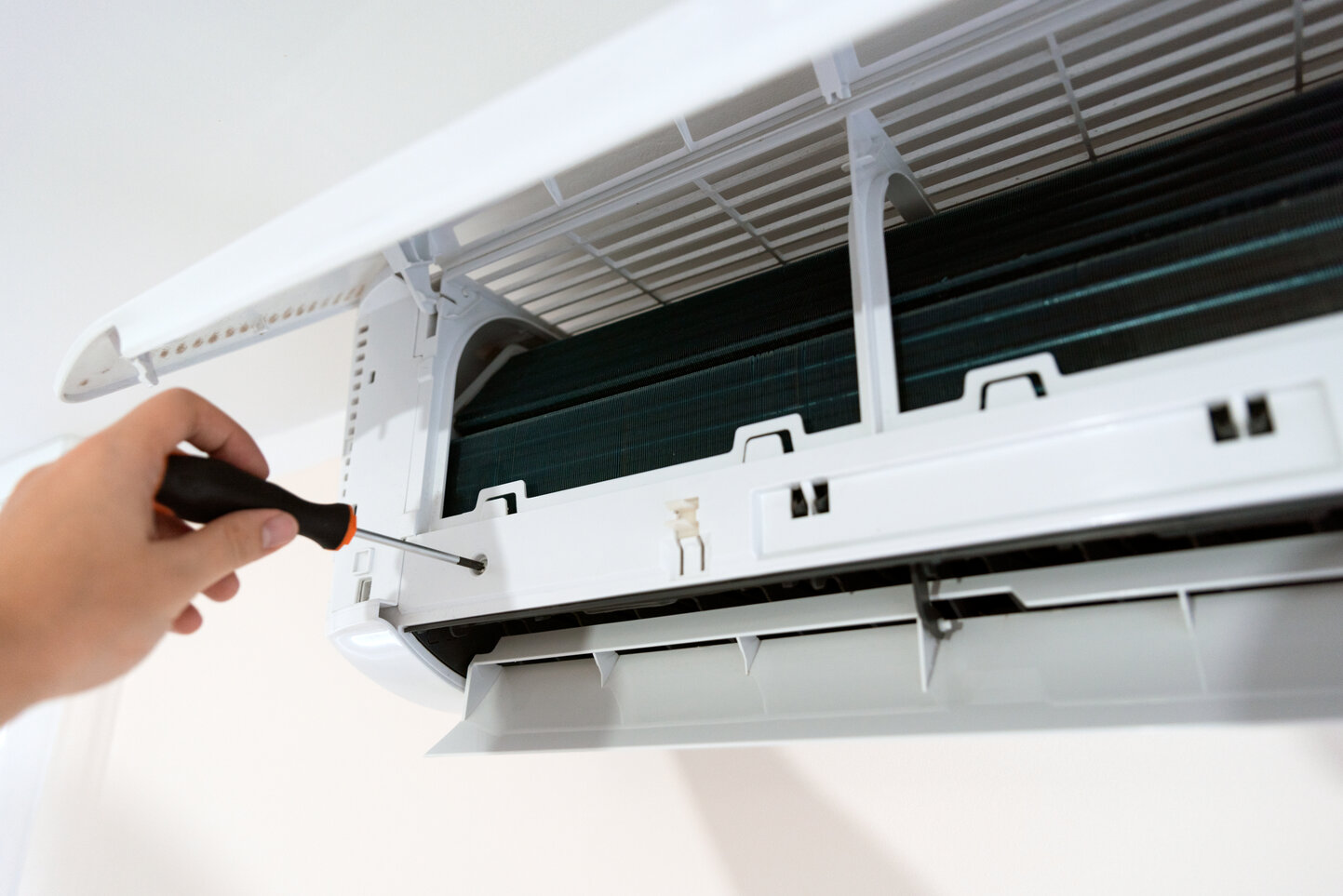 Resolving AC Fan Problems That Reduce Cooling Efficiency