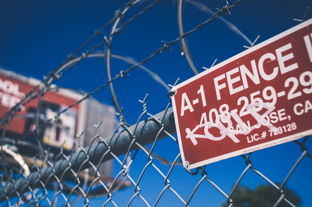 Find the best local fencing company for your project. Learn how to choose, vet, and get quality fence installation. Get your dream fence!