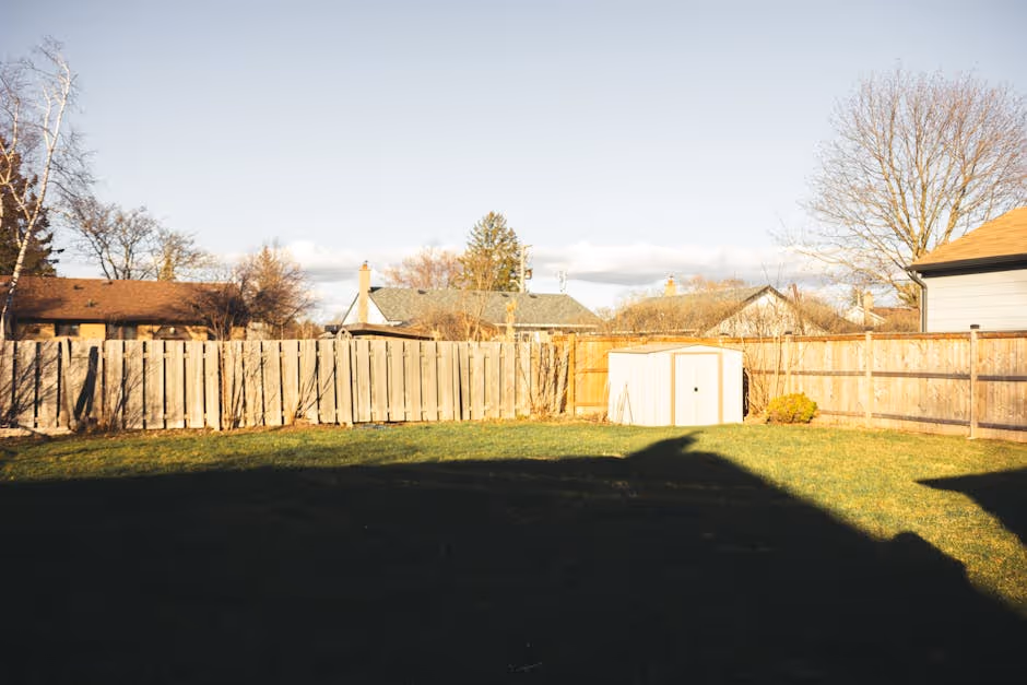 Plan your budget! Understand the true cost of wooden privacy fence, including materials, labor, and hidden fees. Get your estimate.