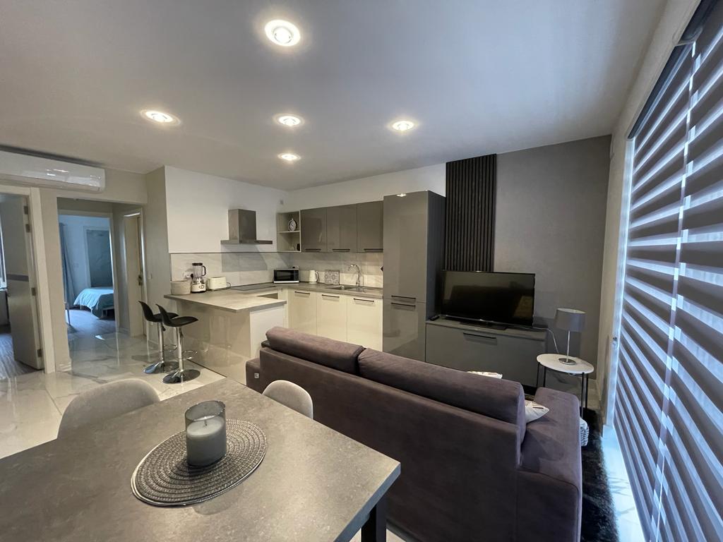 Sliema : 2 Bedroom Apartment