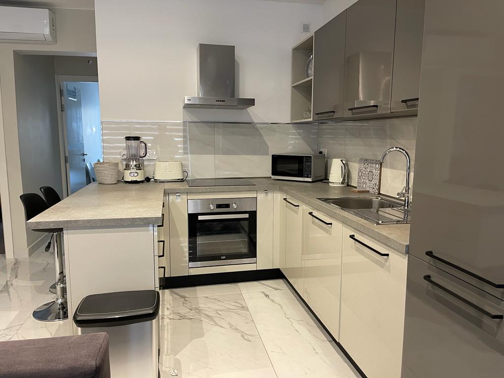 Sliema : 2 Bedroom Apartment