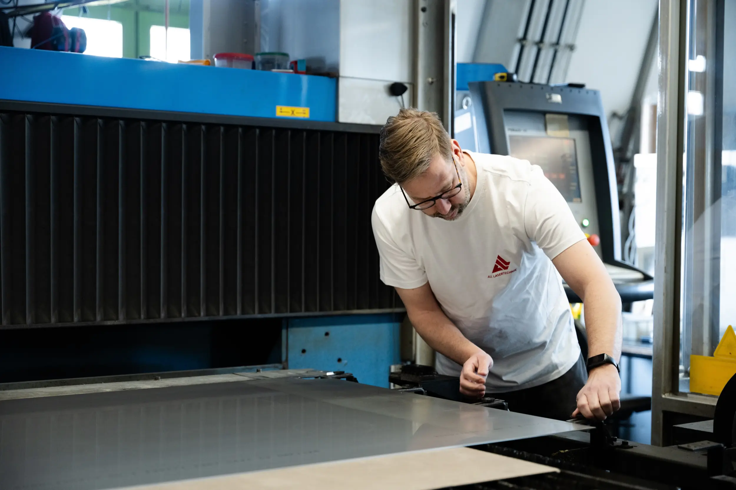 Das Team von ALL Lasertechnik bei der Arbeit.