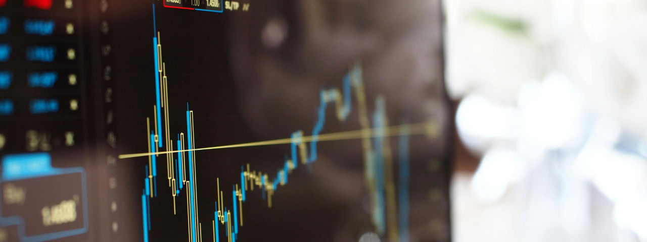 Close-up of a digital chart with fluctuating lines, representing sample size and statistical significance.
