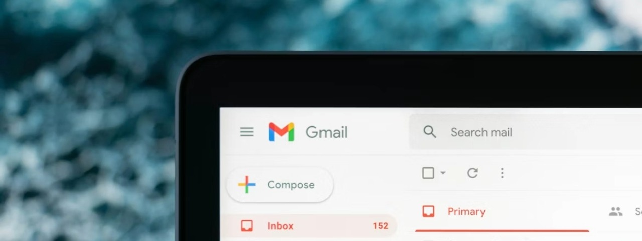 Gmail inbox with unread emails, showing how generic messages get ignored and fail to drive engagement in sales