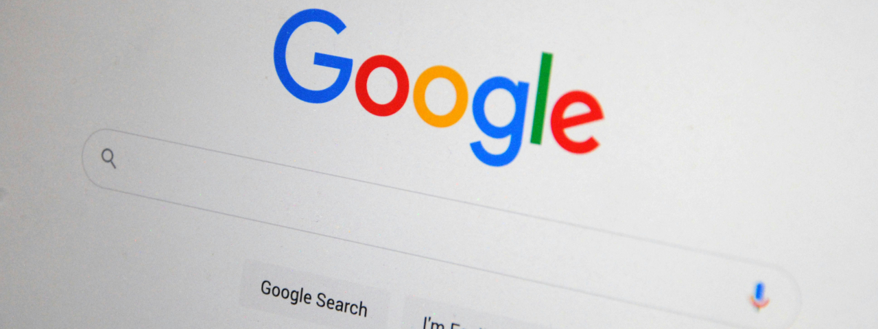 Google search page showing traditional organic search and online brand discovery.