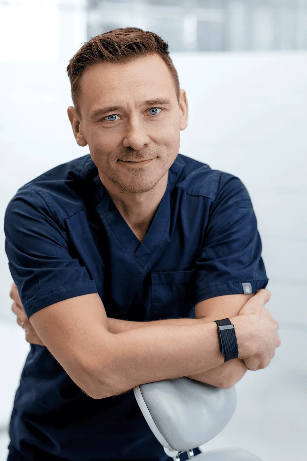 karol-sujka-implanty-zebow-olsztyn