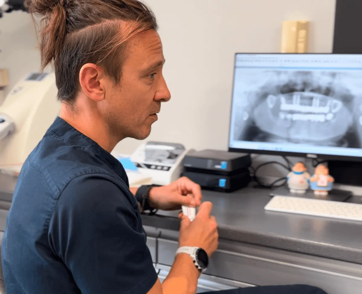 leczenie-bezzebia-implanty-zebowe-olsztyn