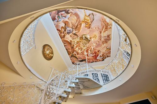 Luxuriöse Versace Villa - Opulenz & Raffinesse vereint