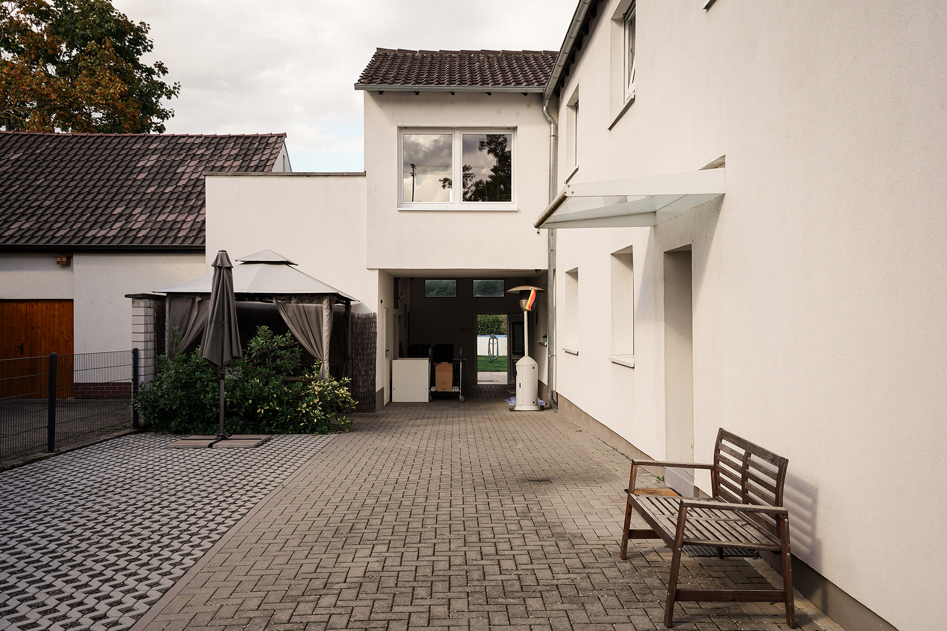 Ihr neues Familienhaus mit Garten + Pool - Familiär. Komfortabel. Modern.