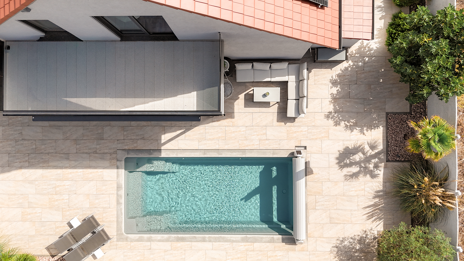 LUXURIÖSES EINFAMILIENHAUS | GALERIE, POOL & STUDIO