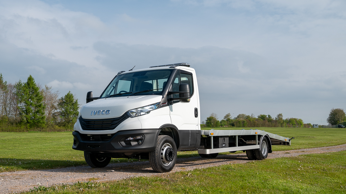 Why choose the Iveco Daily Beavertail Car Transporter?
